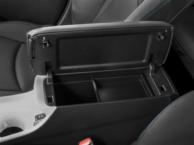 2017 Toyota Prius Three - Photo 34