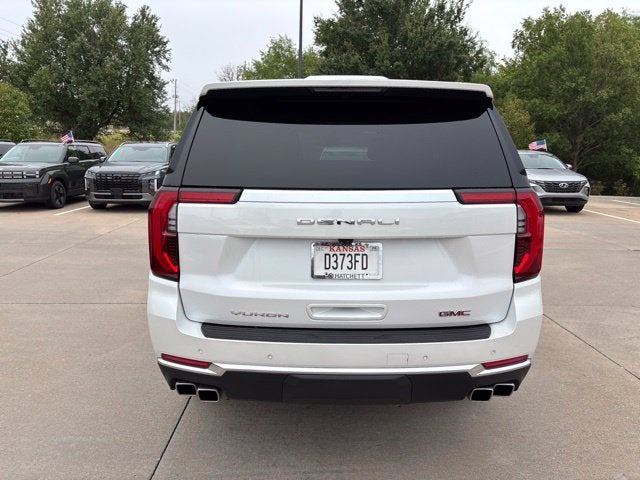 2025 GMC Yukon Denali - Photo 13
