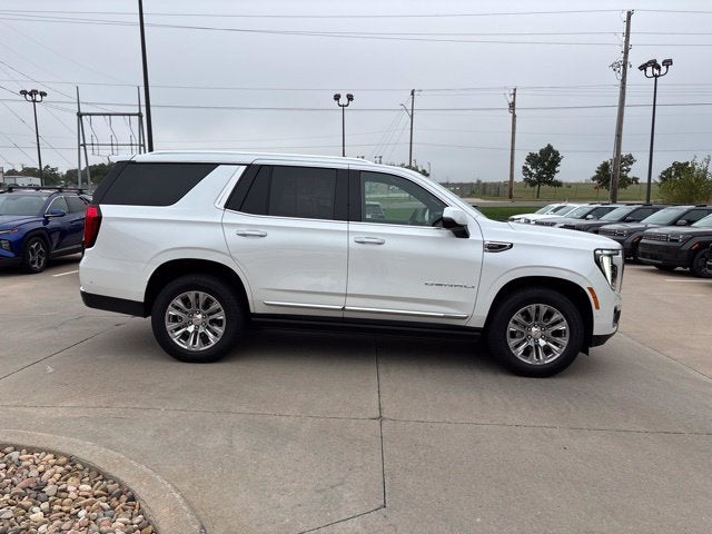 2025 GMC Yukon Denali - Photo 17