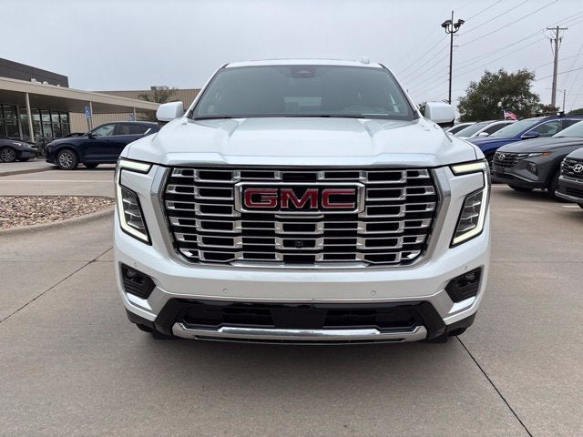 2025 GMC Yukon Denali - Photo 19