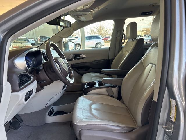 2017 Chrysler Pacifica Touring L