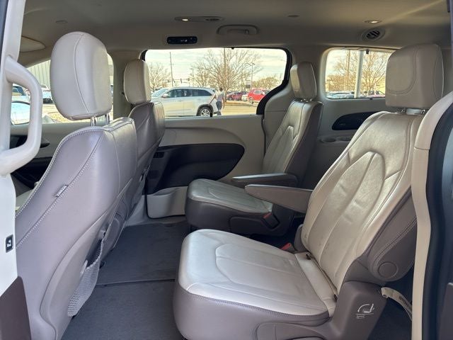 2017 Chrysler Pacifica Touring L