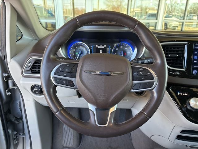 2017 Chrysler Pacifica Touring L