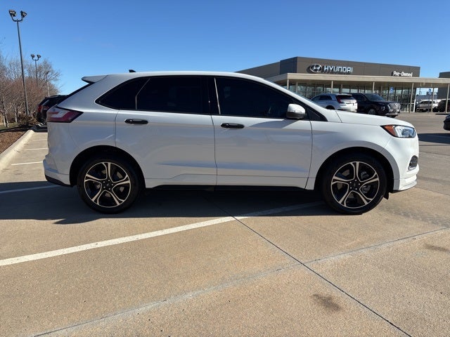 2021 Ford Edge ST