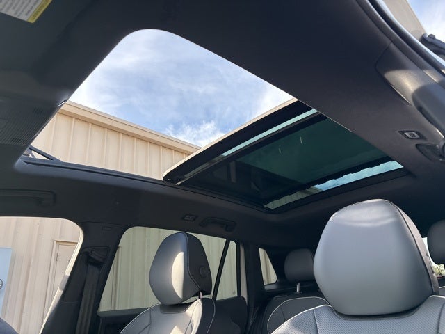 2025 Volkswagen Tiguan 2.0T SEL R-Line