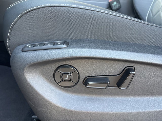 2025 Volkswagen Tiguan 2.0T SEL R-Line