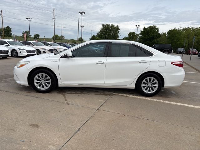 2016 Toyota Camry Hybrid LE