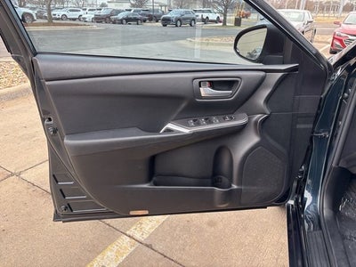 2017 Toyota Camry LE