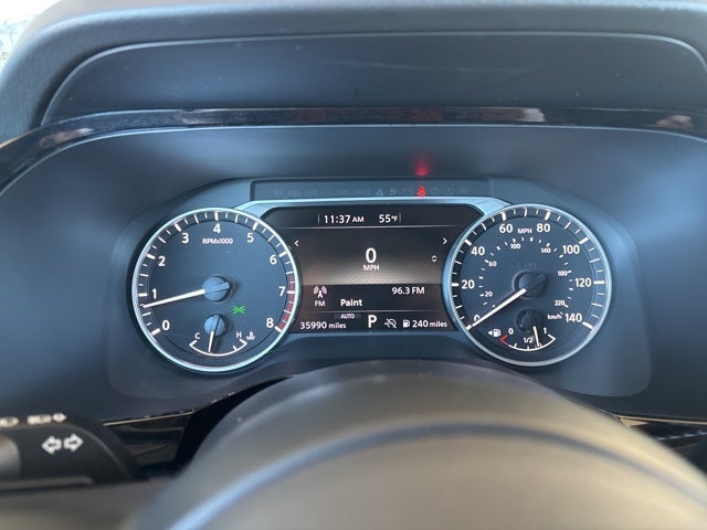 2025 Nissan Pathfinder SV