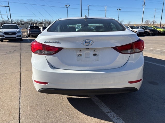 2015 Hyundai ELANTRA SE