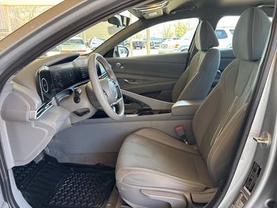 2023 Hyundai ELANTRA SEL