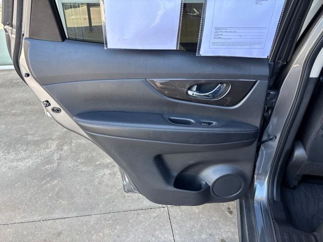 2019 Nissan Rogue SV - Photo 24