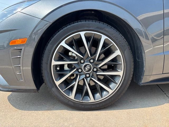 2022 Hyundai SONATA Limited