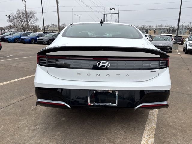2025 Hyundai SONATA HYBRID SEL