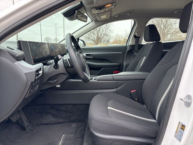 2025 Hyundai SONATA HYBRID SEL