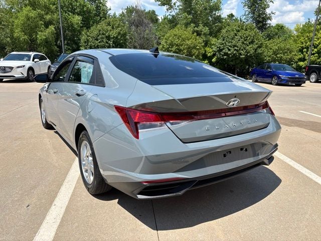 2023 Hyundai ELANTRA SE