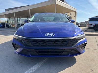 2024 Hyundai ELANTRA SEL