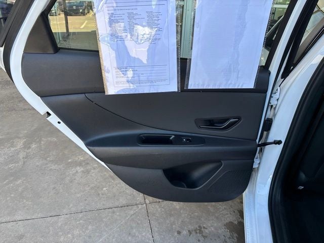 2025 Hyundai Elantra Blue - Photo 17