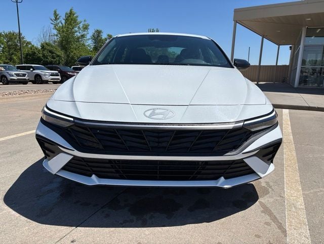 2025 Hyundai Elantra Blue - Photo 7