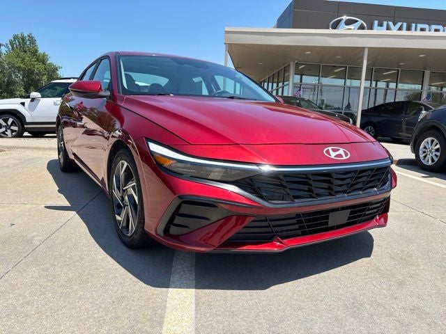2025 Hyundai ELANTRA Limited