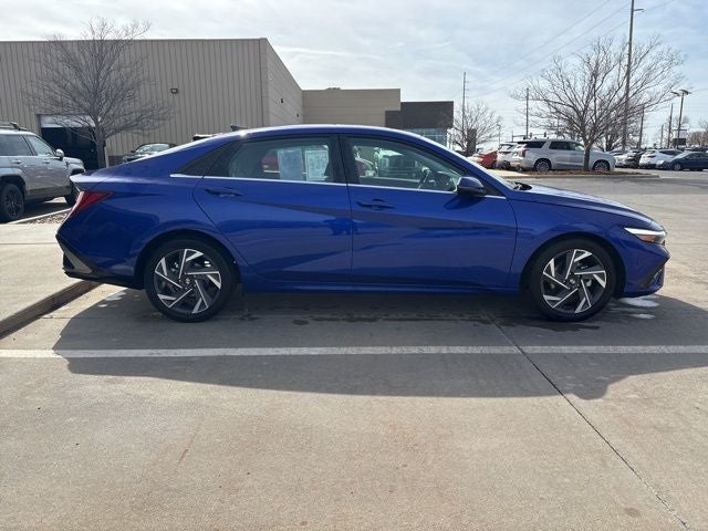 2025 Hyundai ELANTRA Limited