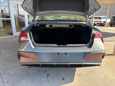 2025 Hyundai ELANTRA SEL Convenience