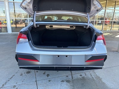 2025 Hyundai ELANTRA SEL Convenience