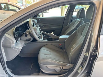 2025 Hyundai ELANTRA SEL Convenience
