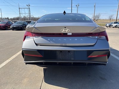 2025 Hyundai ELANTRA SEL Convenience
