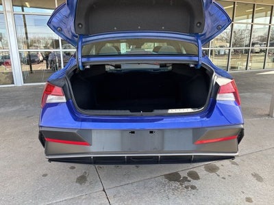 2025 Hyundai ELANTRA SEL Convenience