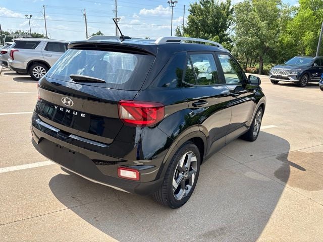 2023 Hyundai VENUE SEL