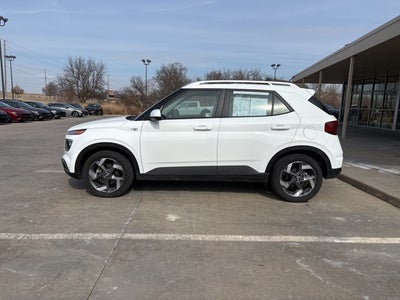 2025 Hyundai VENUE SEL