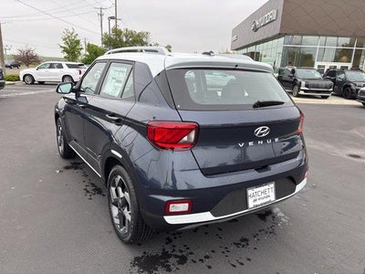 2026 Hyundai VENUE SEL W/Two-Tone Roof