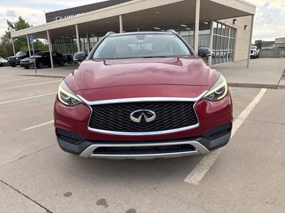 2018 INFINITI QX30 LUXE