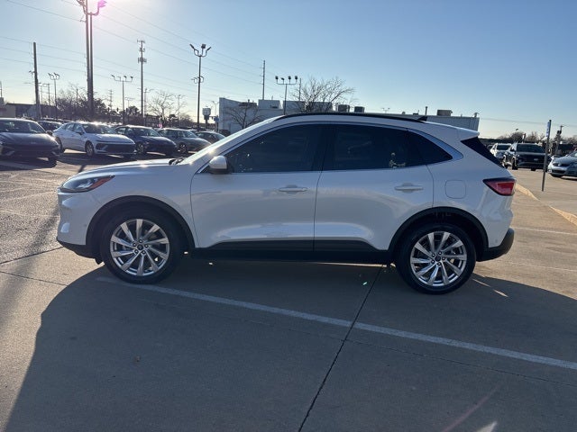 2022 Ford Escape Titanium Hybrid