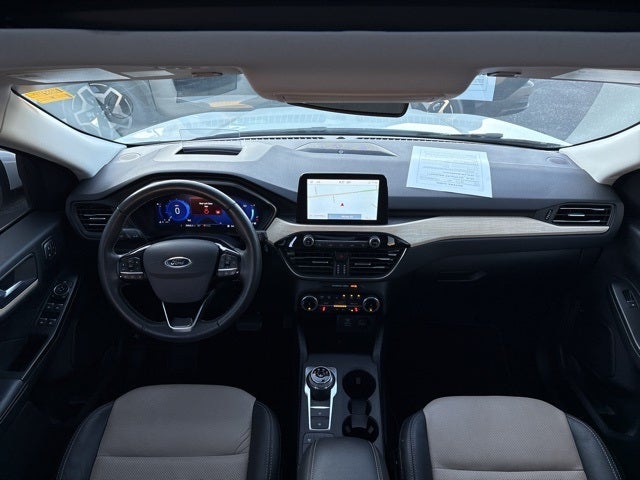 2022 Ford Escape Titanium Hybrid