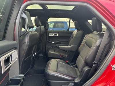 2024 Ford Explorer ST-Line