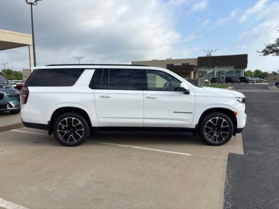 2023 Chevrolet Suburban RST