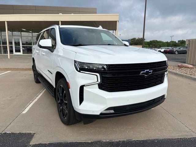 2023 Chevrolet Suburban RST