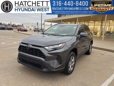 2022 Toyota RAV4 XLE