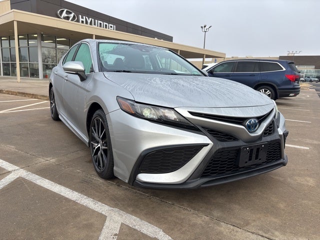 2023 Toyota Camry Hybrid SE