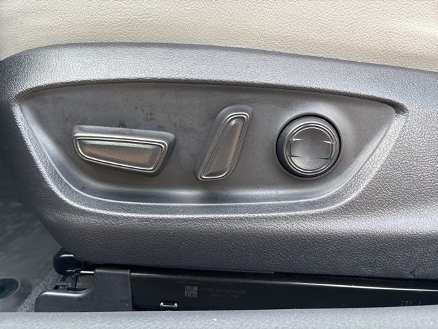 2023 Toyota Camry Hybrid SE