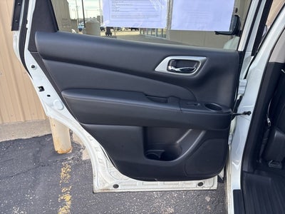 2020 Nissan Pathfinder SL