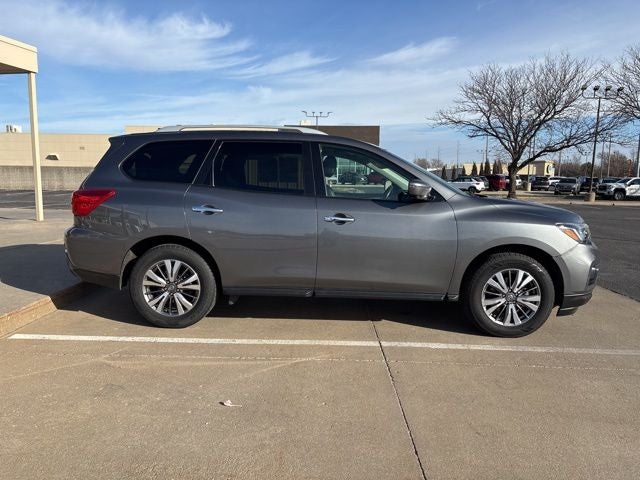 2019 Nissan Pathfinder SL