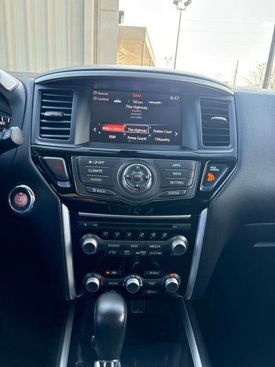 2019 Nissan Pathfinder SV