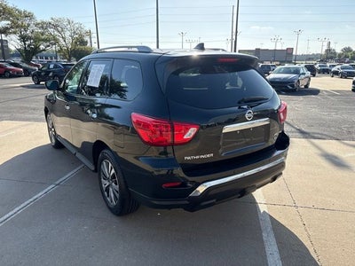 2019 Nissan Pathfinder SV