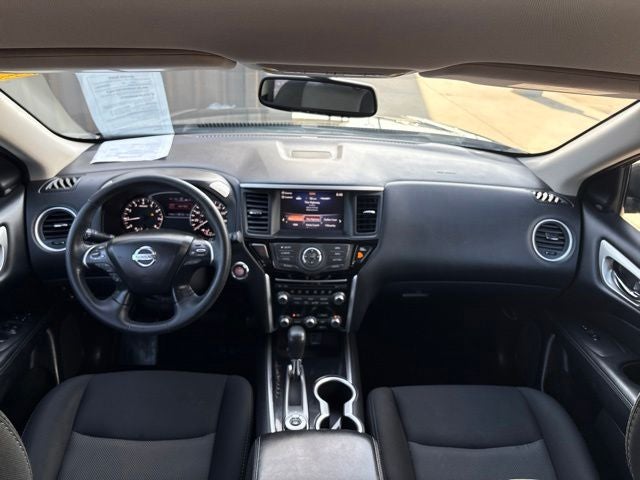 2019 Nissan Pathfinder SV