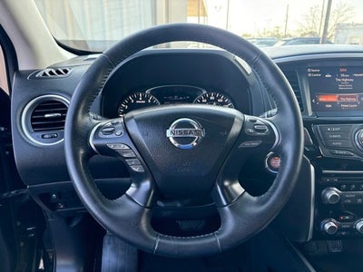 2019 Nissan Pathfinder SV