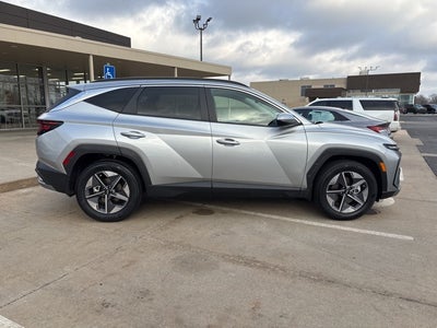 2025 Hyundai TUCSON SEL