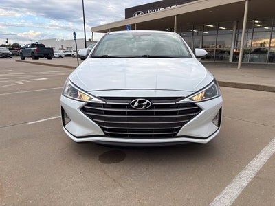 2020 Hyundai ELANTRA SE